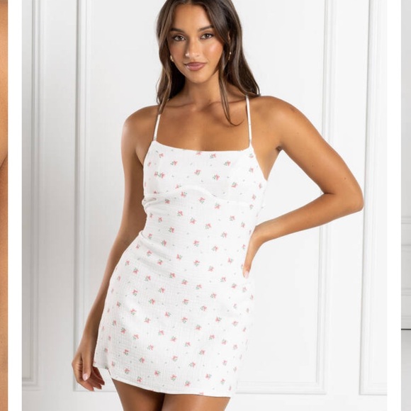 CITY BEACH ROSE DRESS - Picture 2 of 9